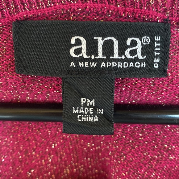A New Approach a.n.a Size Petite Medium Pink Sparkly Sweater - Picture 3 of 17